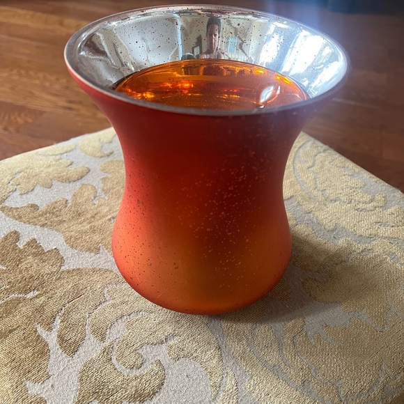 Scentsy Lampshade Gold Tulip Warmer🧡💡✨ - Picture 3 of 8